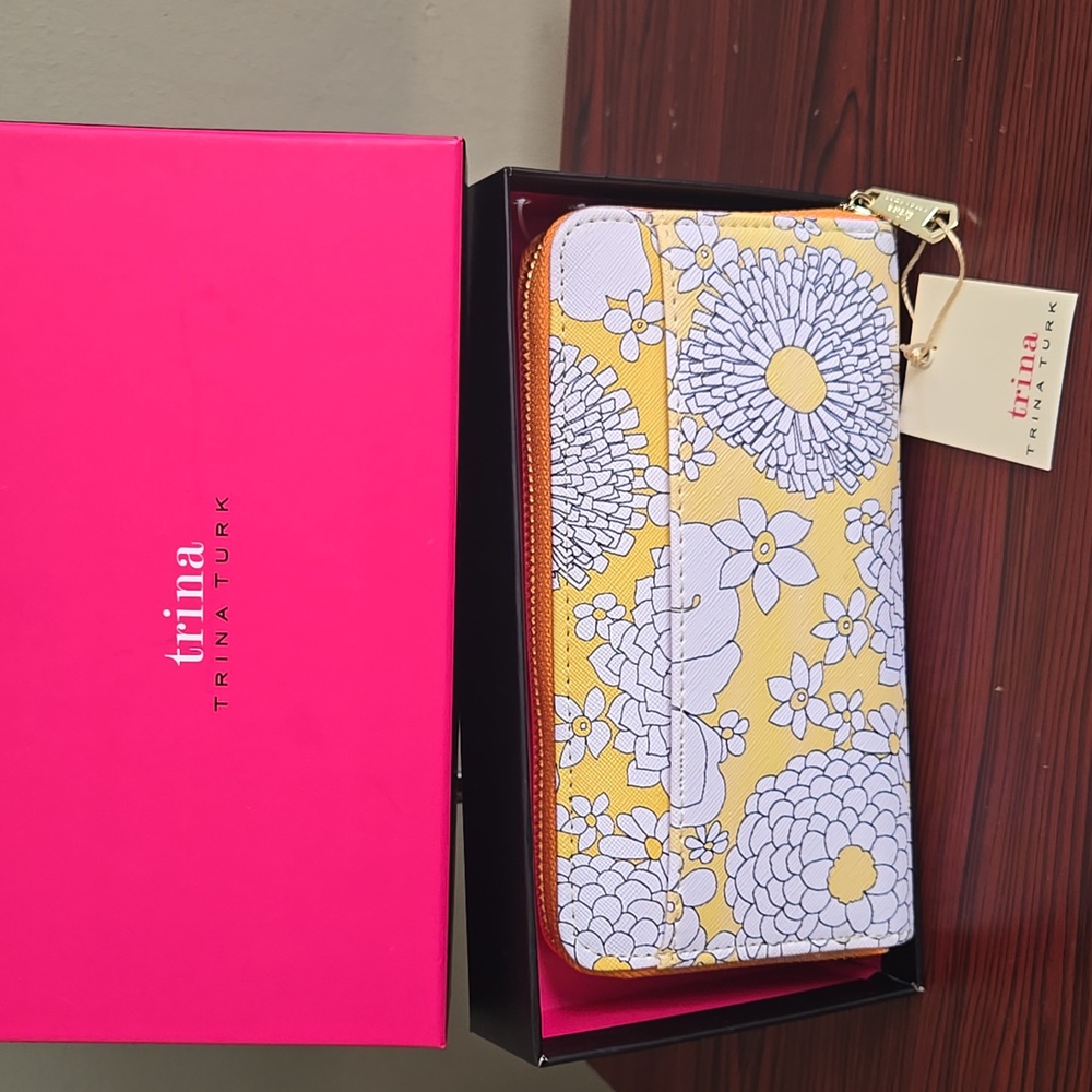 Trina Turk Wallet - Picture 7 of 8